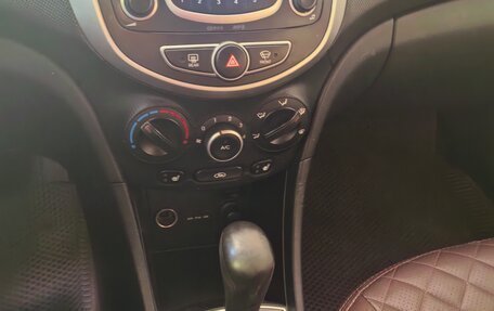 Hyundai Solaris II рестайлинг, 2013 год, 820 000 рублей, 9 фотография