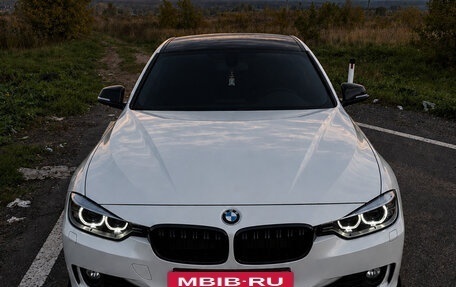 BMW 3 серия, 2012 год, 1 600 000 рублей, 2 фотография