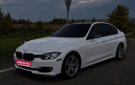 BMW 3 серия, 2012 год, 1 600 000 рублей, 3 фотография