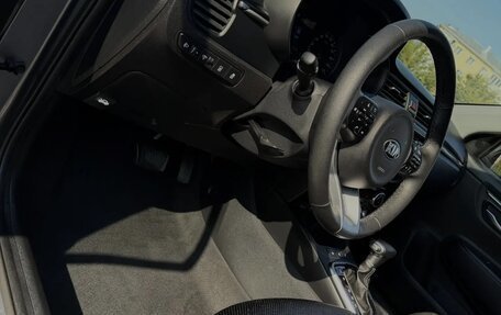 KIA Rio IV, 2019 год, 1 570 000 рублей, 10 фотография