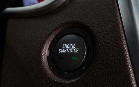 Cadillac SRX II рестайлинг, 2011 год, 1 049 000 рублей, 24 фотография