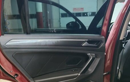 Volkswagen Tiguan II, 2017 год, 2 253 000 рублей, 14 фотография