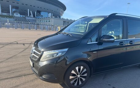 Mercedes-Benz V-Класс, 2015 год, 3 230 000 рублей, 3 фотография