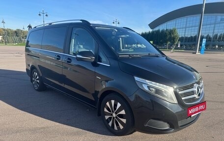 Mercedes-Benz V-Класс, 2015 год, 3 230 000 рублей, 6 фотография