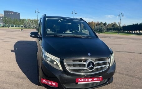 Mercedes-Benz V-Класс, 2015 год, 3 230 000 рублей, 5 фотография