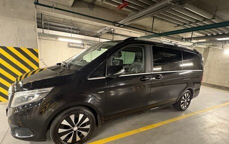 Mercedes-Benz V-Класс, 2015 год, 3 230 000 рублей, 23 фотография