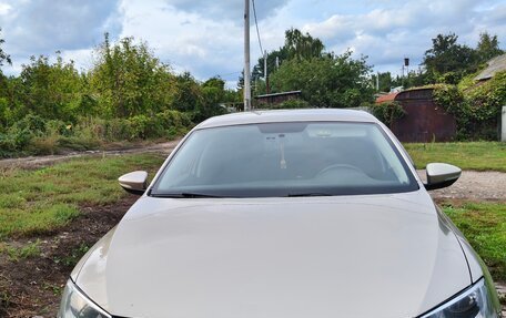 Volkswagen Jetta VI, 2013 год, 999 999 рублей, 3 фотография