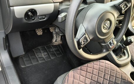 Volkswagen Jetta VI, 2013 год, 999 999 рублей, 11 фотография