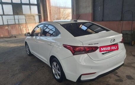 Hyundai Solaris II рестайлинг, 2017 год, 1 300 000 рублей, 5 фотография
