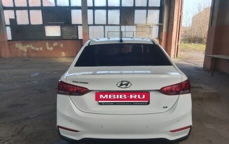 Hyundai Solaris II рестайлинг, 2017 год, 1 300 000 рублей, 4 фотография