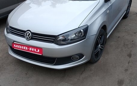 Volkswagen Polo VI (EU Market), 2013 год, 800 000 рублей, 6 фотография