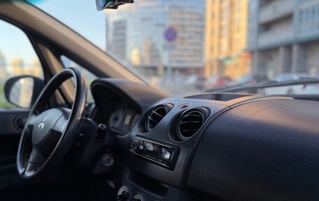 Mitsubishi Colt VI рестайлинг, 2009 год, 350 000 рублей, 2 фотография