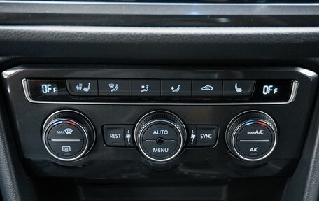 Volkswagen Tiguan II, 2017 год, 2 149 000 рублей, 14 фотография