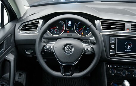 Volkswagen Tiguan II, 2017 год, 2 149 000 рублей, 7 фотография