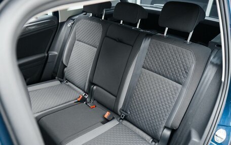 Volkswagen Tiguan II, 2017 год, 2 149 000 рублей, 21 фотография