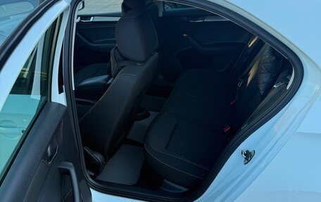 Skoda Rapid I, 2018 год, 950 000 рублей, 12 фотография