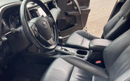 Toyota RAV4, 2018 год, 3 200 000 рублей, 14 фотография