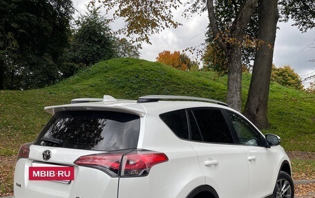 Toyota RAV4, 2018 год, 3 200 000 рублей, 4 фотография
