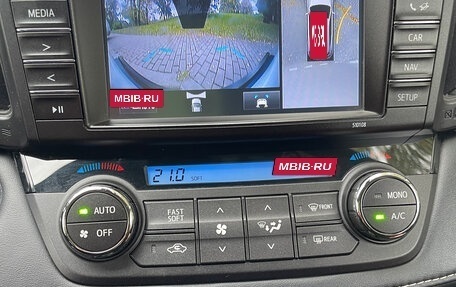 Toyota RAV4, 2018 год, 3 200 000 рублей, 12 фотография