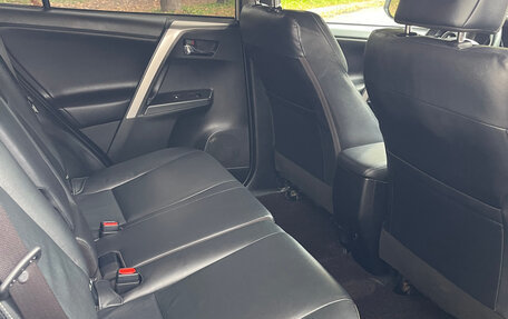 Toyota RAV4, 2018 год, 3 200 000 рублей, 16 фотография