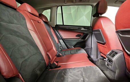 Volkswagen Tiguan II, 2017 год, 2 497 000 рублей, 16 фотография