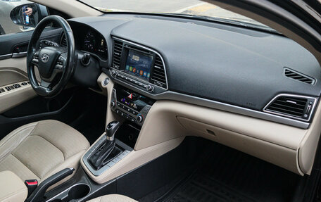 Hyundai Elantra VI рестайлинг, 2018 год, 1 299 000 рублей, 7 фотография