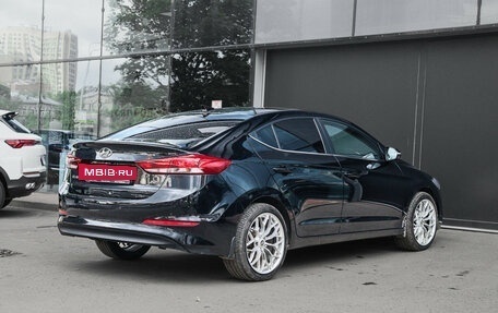 Hyundai Elantra VI рестайлинг, 2018 год, 1 299 000 рублей, 4 фотография