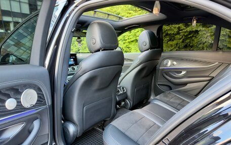 Mercedes-Benz E-Класс, 2021 год, 4 500 000 рублей, 26 фотография