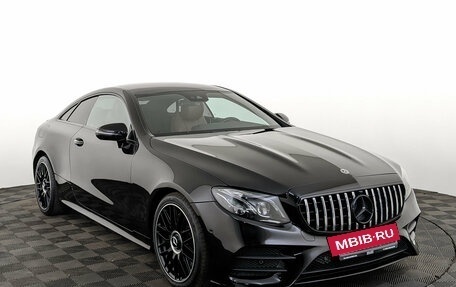 Mercedes-Benz E-Класс, 2019 год, 3 900 000 рублей, 3 фотография