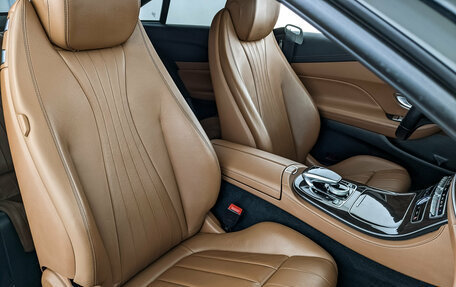Mercedes-Benz E-Класс, 2019 год, 3 900 000 рублей, 24 фотография