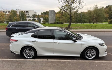 Toyota Camry, 2020 год, 2 750 000 рублей, 4 фотография