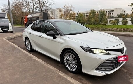 Toyota Camry, 2020 год, 2 750 000 рублей, 3 фотография
