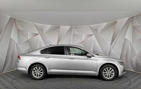 Volkswagen Passat B8 рестайлинг, 2017 год, 1 895 000 рублей, 6 фотография