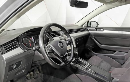 Volkswagen Passat B8 рестайлинг, 2017 год, 1 895 000 рублей, 19 фотография