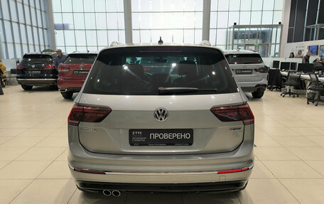 Volkswagen Tiguan II, 2018 год, 2 700 000 рублей, 7 фотография