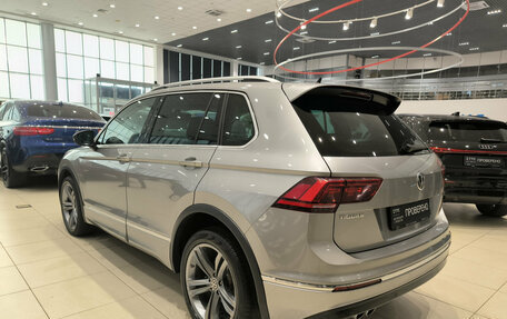 Volkswagen Tiguan II, 2018 год, 2 700 000 рублей, 8 фотография