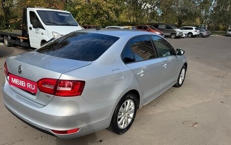 Volkswagen Jetta VI, 2013 год, 650 000 рублей, 4 фотография