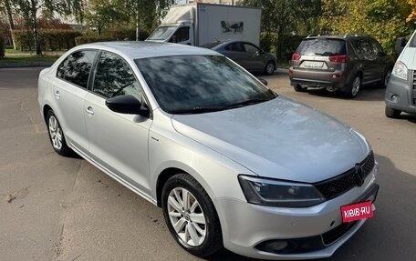 Volkswagen Jetta VI, 2013 год, 650 000 рублей, 6 фотография