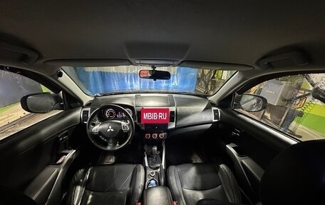 Mitsubishi Outlander III рестайлинг 3, 2011 год, 790 000 рублей, 6 фотография