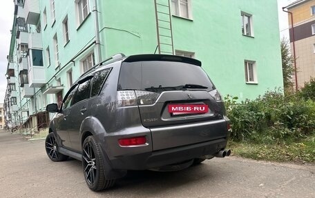 Mitsubishi Outlander III рестайлинг 3, 2011 год, 790 000 рублей, 3 фотография