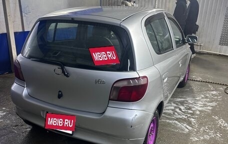 Toyota Vitz, 2000 год, 270 000 рублей, 2 фотография