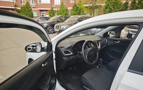 Hyundai Solaris II рестайлинг, 2022 год, 1 620 000 рублей, 6 фотография