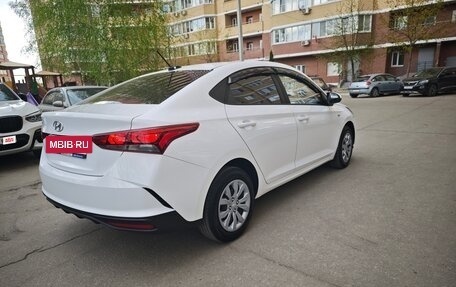 Hyundai Solaris II рестайлинг, 2022 год, 1 620 000 рублей, 3 фотография