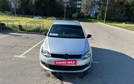 Volkswagen Polo VI (EU Market), 2011 год, 495 000 рублей, 2 фотография
