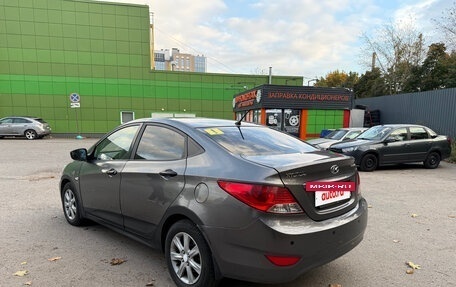 Hyundai Solaris II рестайлинг, 2011 год, 600 000 рублей, 5 фотография