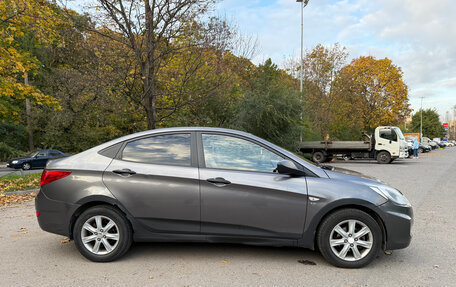 Hyundai Solaris II рестайлинг, 2011 год, 600 000 рублей, 8 фотография