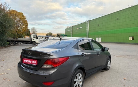 Hyundai Solaris II рестайлинг, 2011 год, 600 000 рублей, 7 фотография