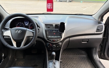 Hyundai Solaris II рестайлинг, 2011 год, 600 000 рублей, 13 фотография