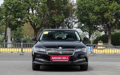 Skoda Superb III рестайлинг, 2026 год, 2 670 000 рублей, 2 фотография