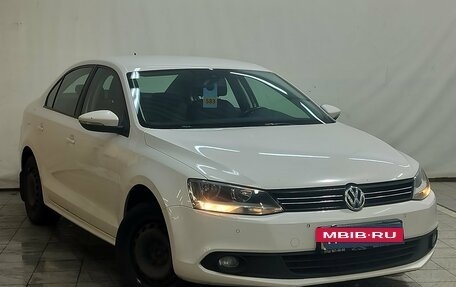 Volkswagen Jetta VI, 2014 год, 740 000 рублей, 3 фотография
